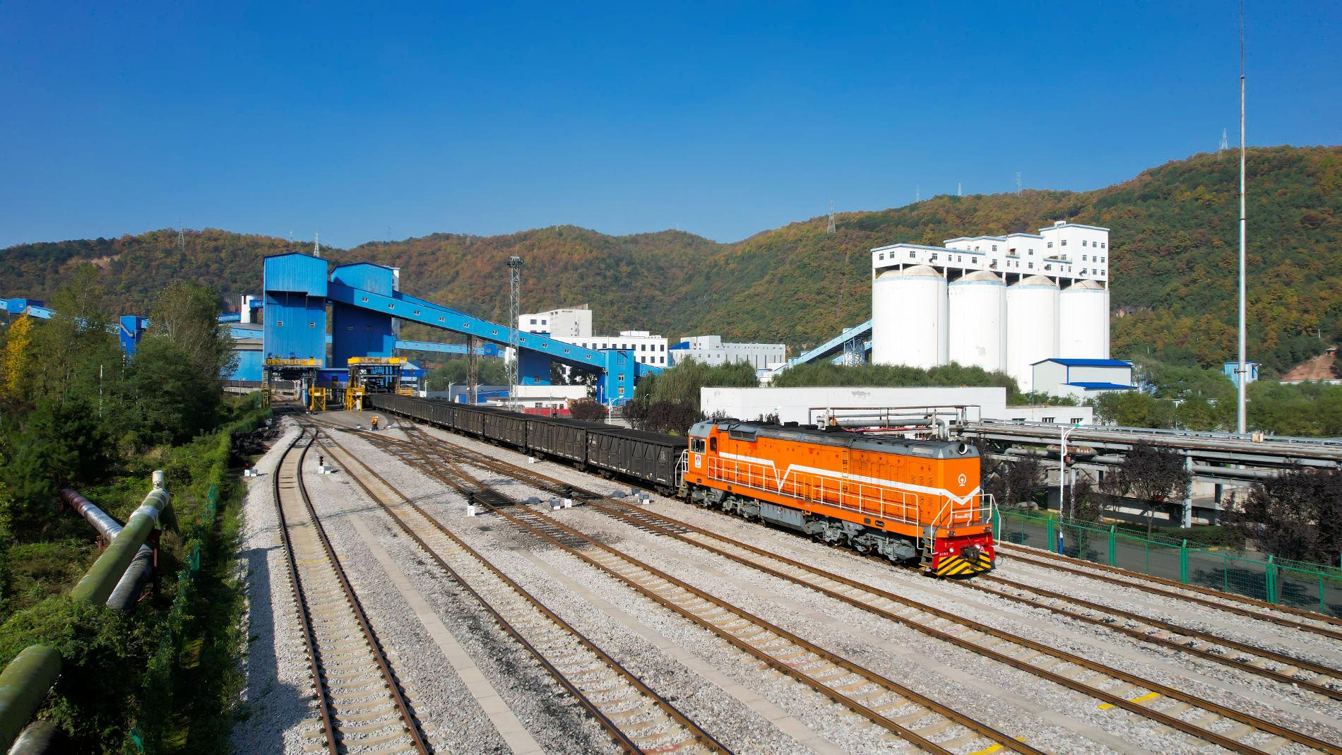 運(yùn)煤.jpg 運(yùn)煤.jpg